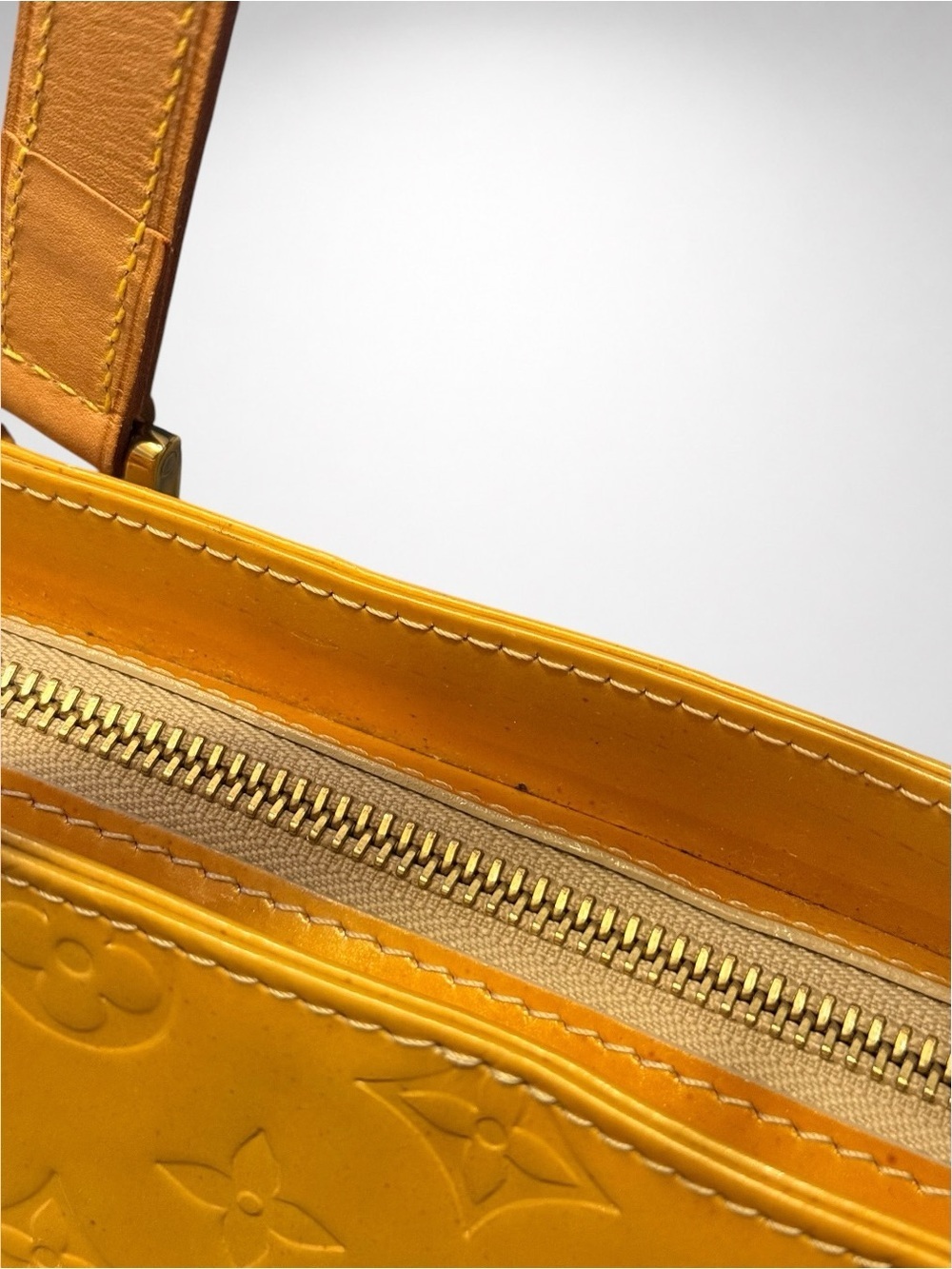 Louis Vuitton Authentic Yellow Patent Vernis Monogram Tote Purse Dust Bag - Picture 7 of 16